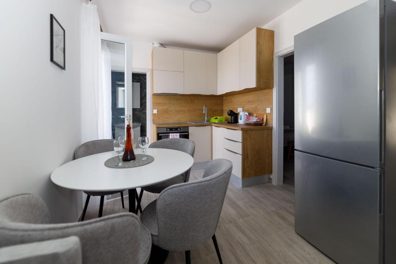 Apartman Maro Lägenhet Makarska Exteriör bild