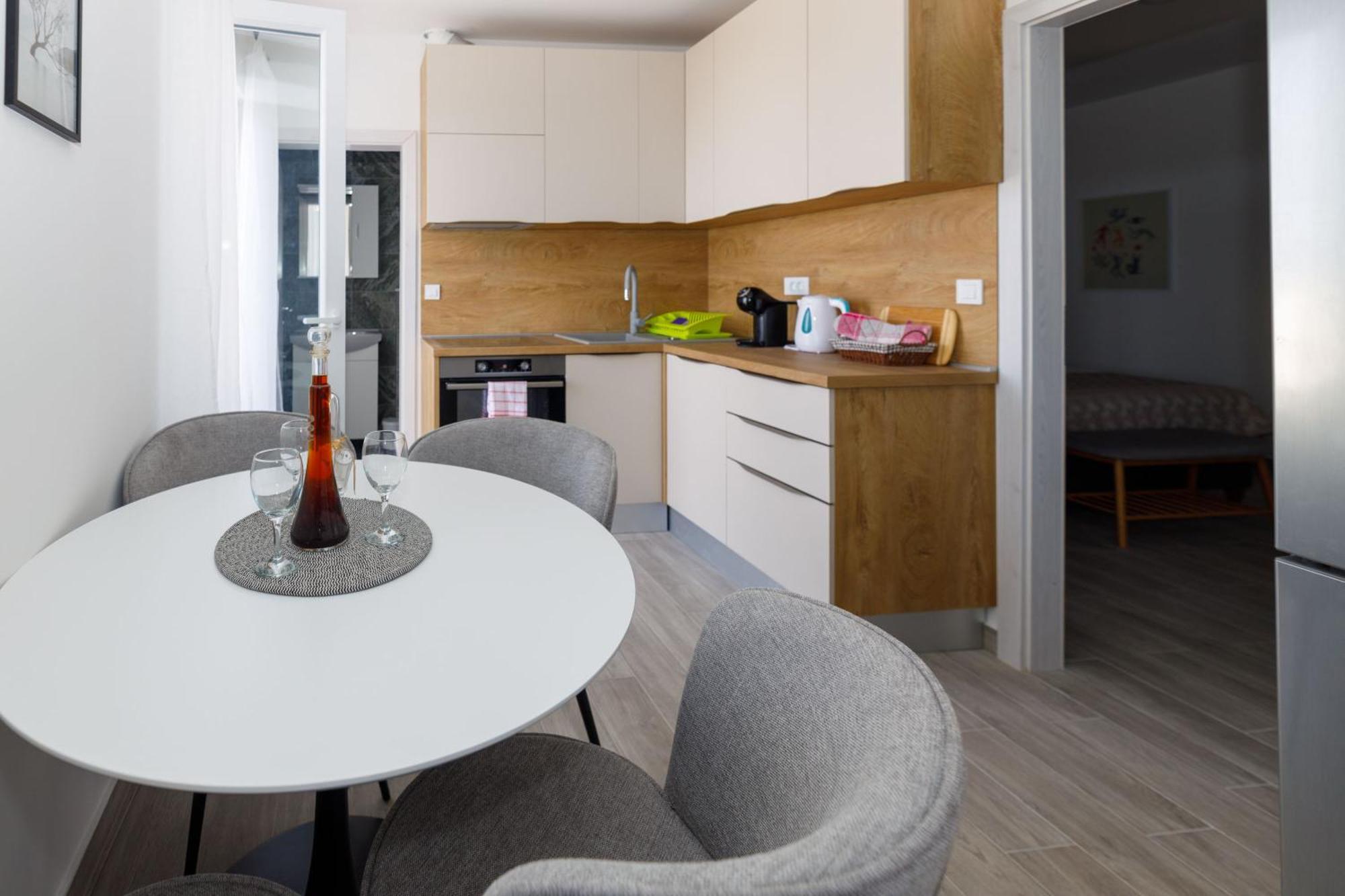 Apartman Maro Lägenhet Makarska Exteriör bild