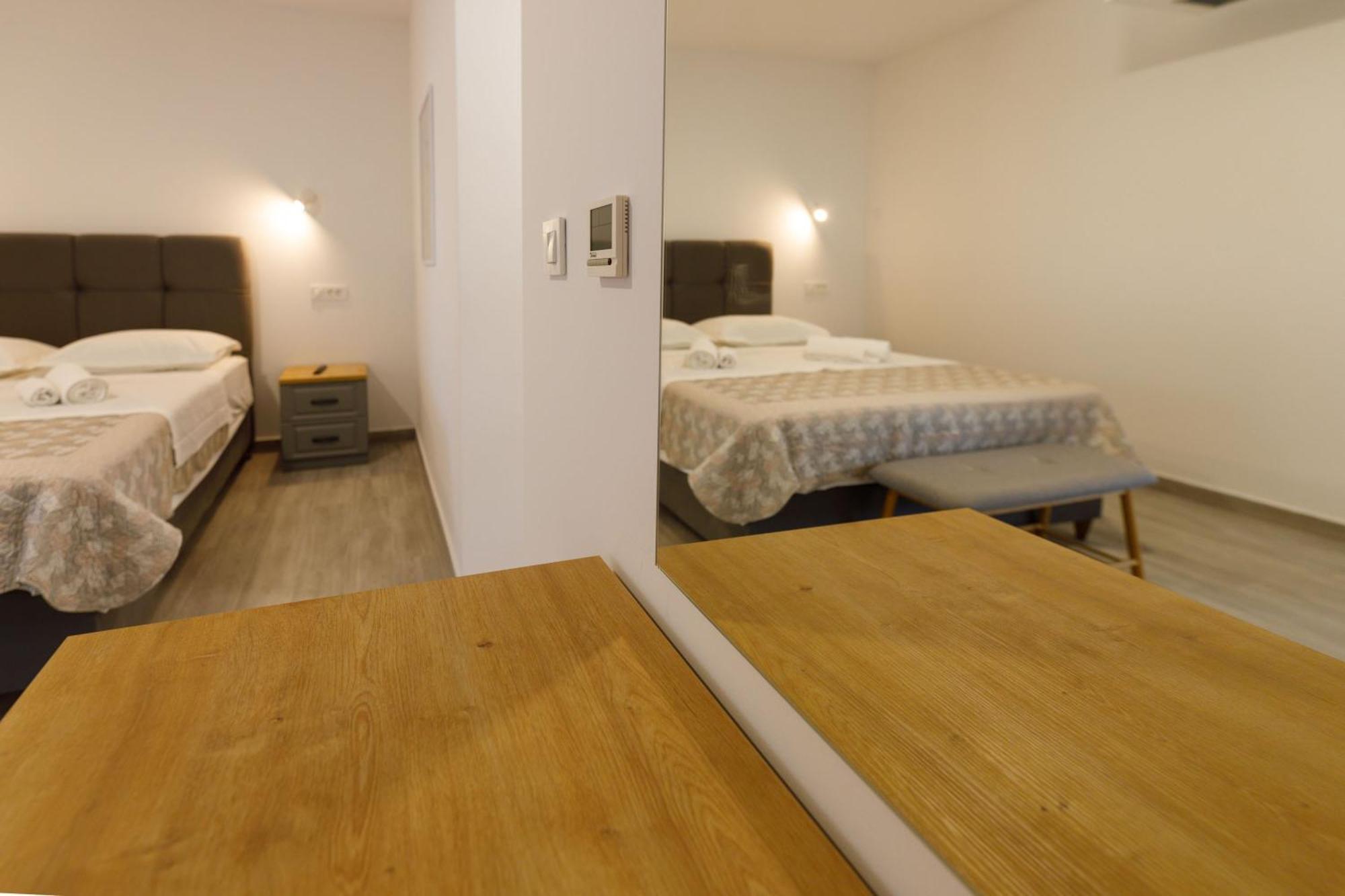Apartman Maro Lägenhet Makarska Exteriör bild
